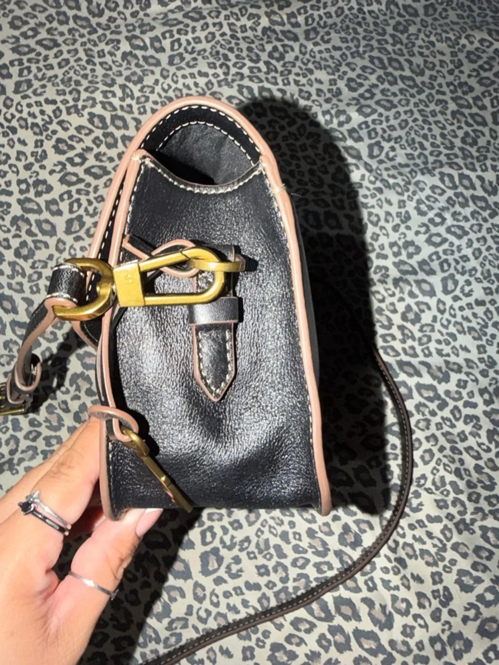 Fossil ainsley flap